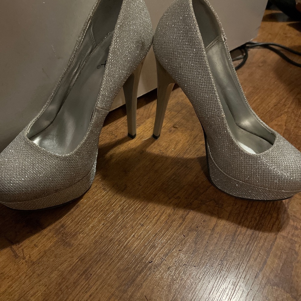 Shoe